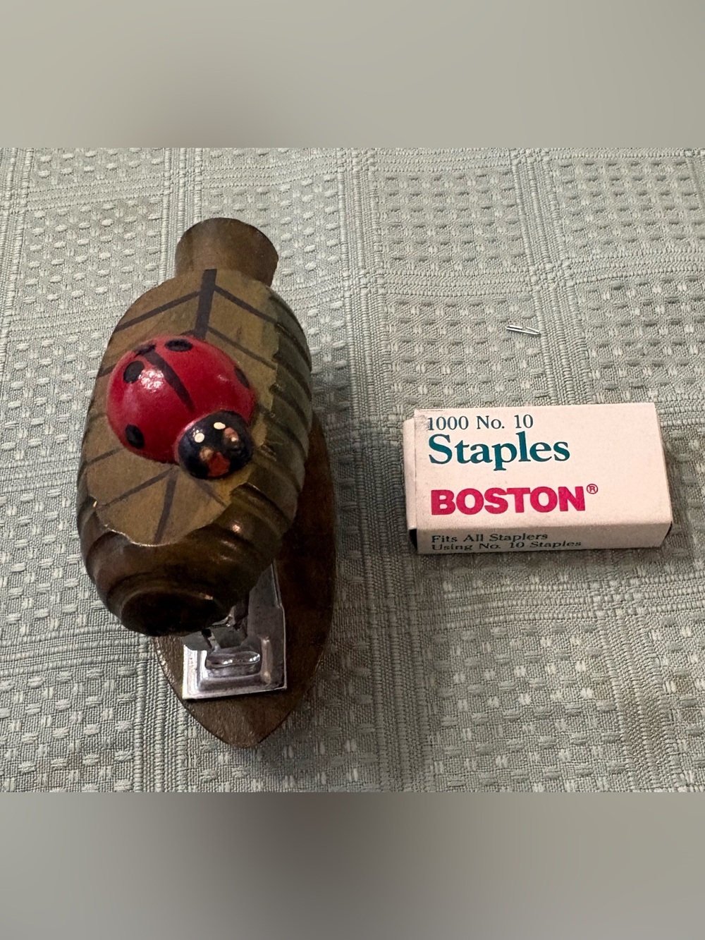 Vtg. 1970s Novelty Handpainted
Wooden Ladybug Leaf Stapler w/ staples From Japan